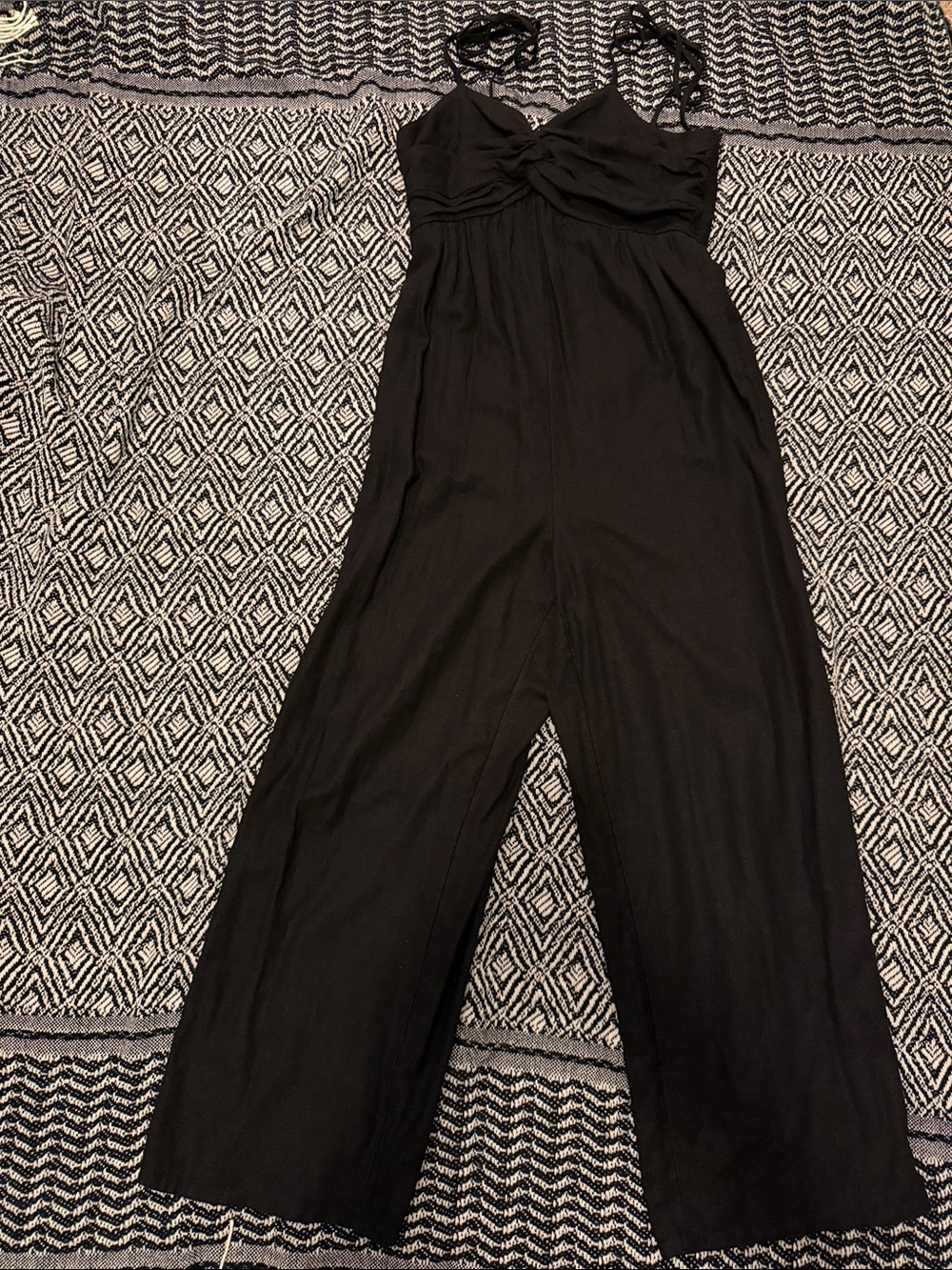 NWT-Old Navy Black Tie-Shoulder Jumpsuit